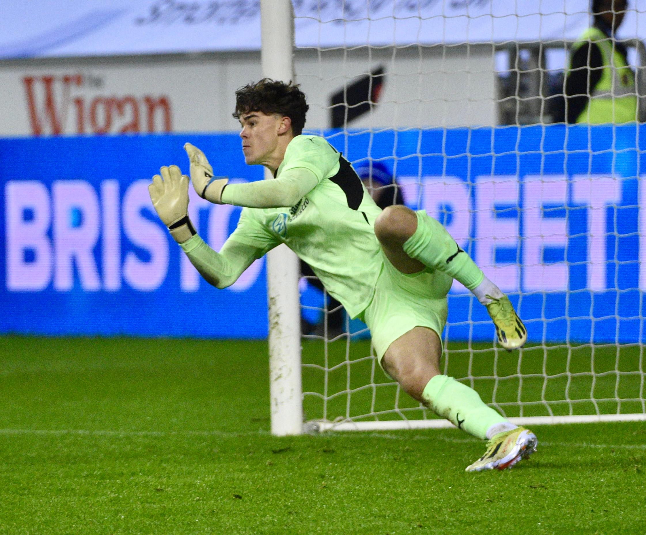 Tom Watson heads out on loan to South Shields FC